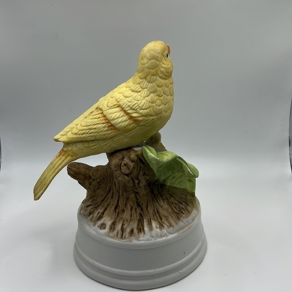 𝅺🎉hp🎉vintage Eda Mann Milano‎ Porcelain  Yellow Canary Musical - Picture 3 of 6